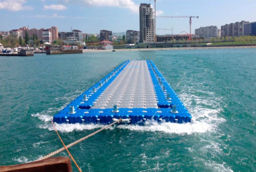 Плавучая платформа для отдыха