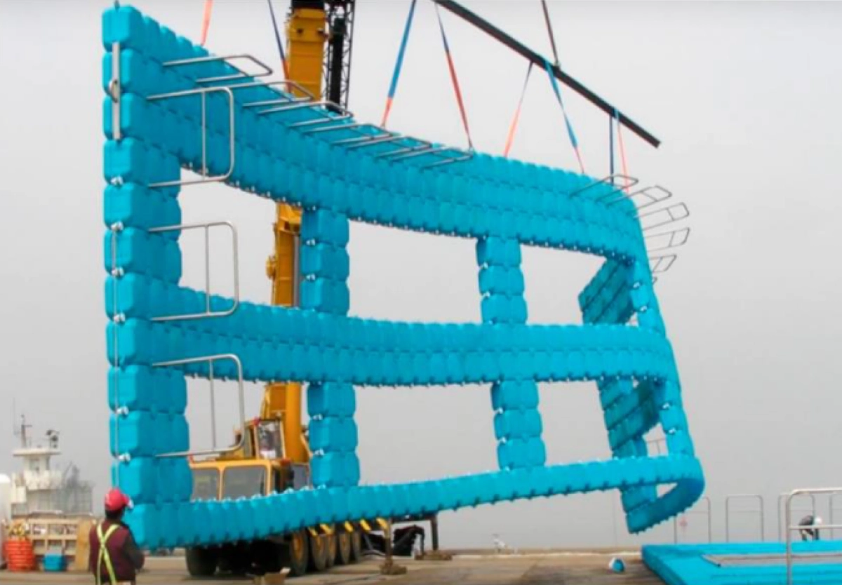 Плавучий дом на понтонах